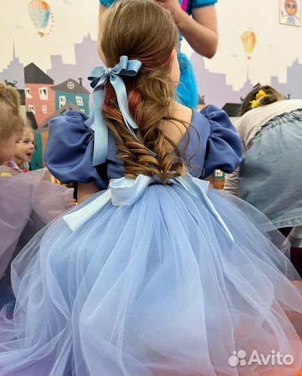 Нарядное платье для девочки 5-6 лет