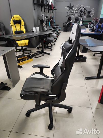 Компьютерное игровое кресло