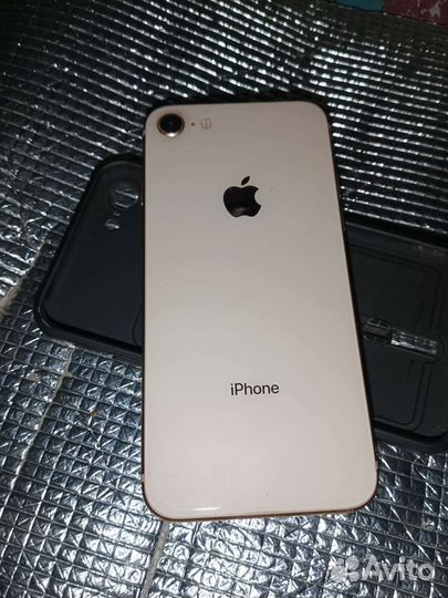 iPhone 8, 64 ГБ