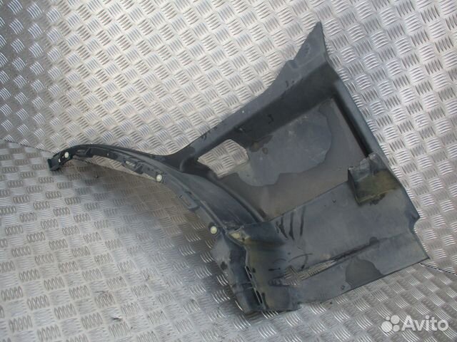 Корпус подножки правый Volvo 82644147