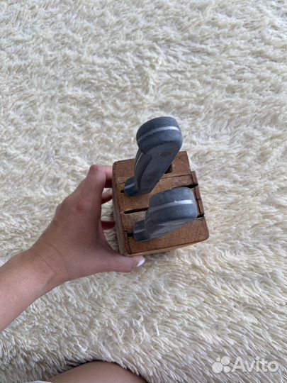 Два ножа с подставкой