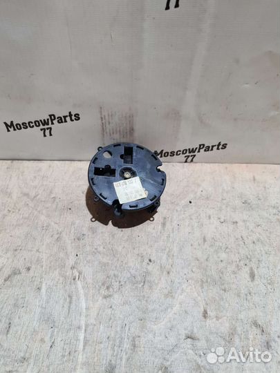Мотор регулировки зеркала VAG 8E2858532J