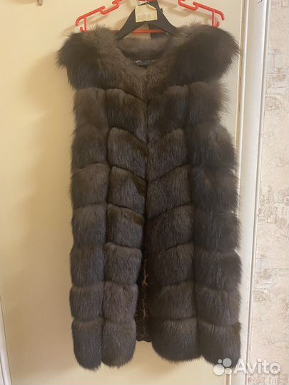 Меховая жилетка из песца