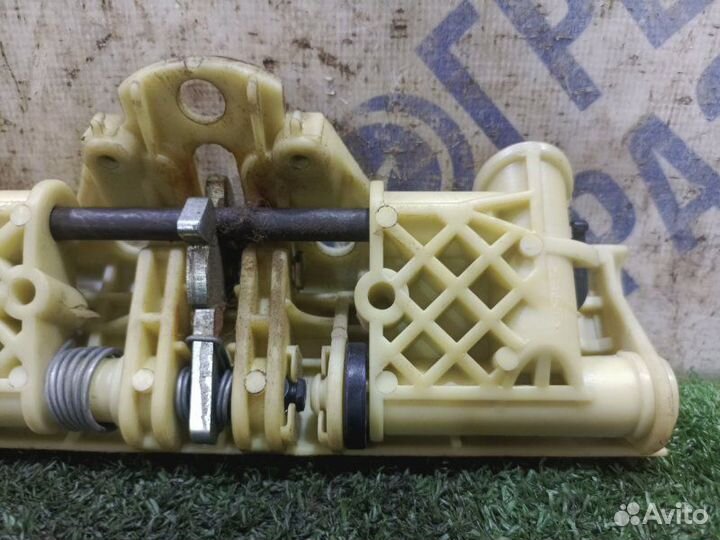 Замок сиденья задний левый Mercedes-Benz Clk 230