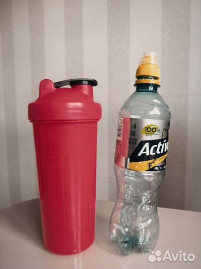 Шейкер спортивный 700 мл