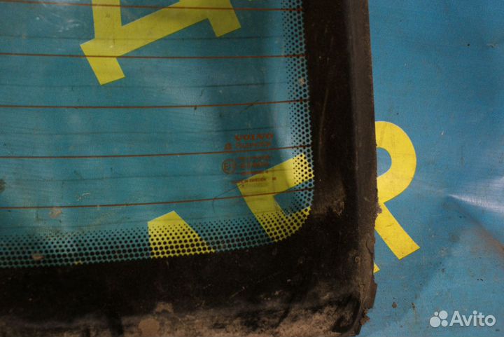 Заднее стекло Volvo 850