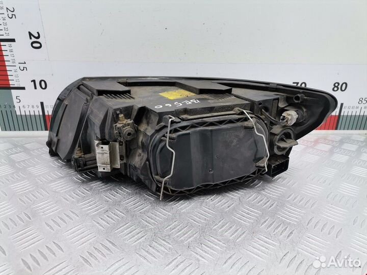 Фара передняя для Volvo V50 1 30698649