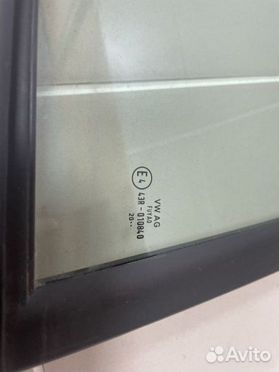 Форточка двери задняя правая Skoda Rapid 2