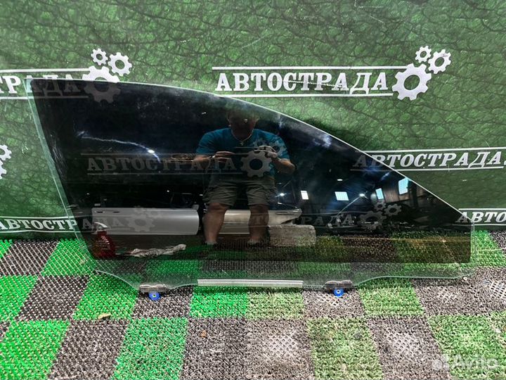 Стекло двери переднее правое Lexus Es 6 2012-2017