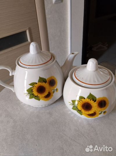 Набор чайник заварочный и сахарница