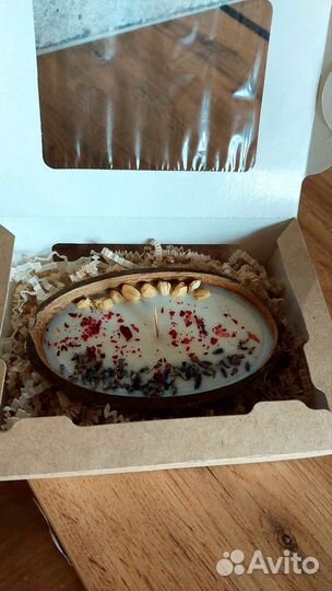 Свеча в кокосе