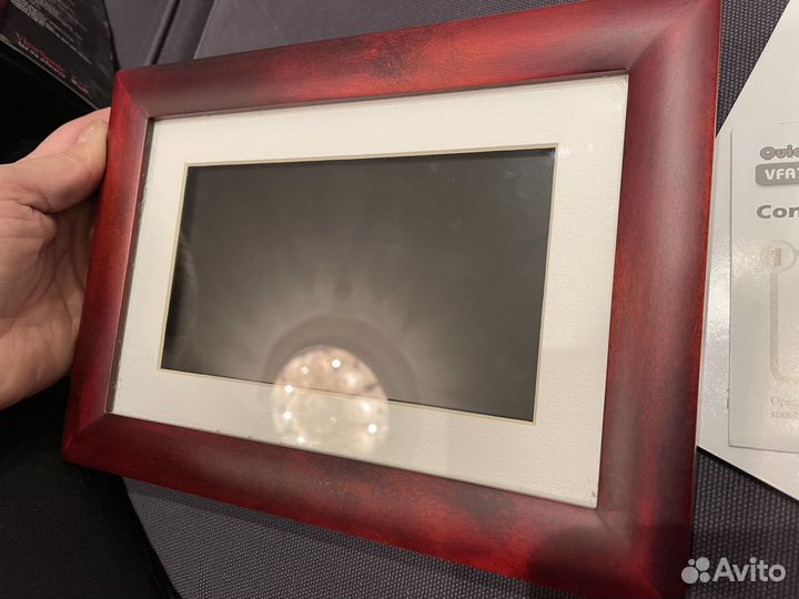 Цифровая рамка ViewSonic VFA724w-10