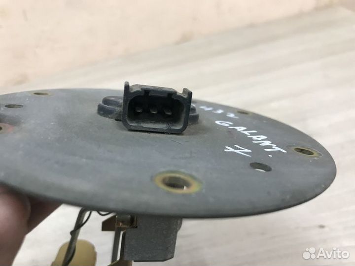 Датчик уровня топлива Mitsubishi Galant 7 с1992-19