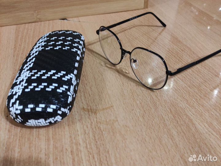 Очки с нулевыми линзами