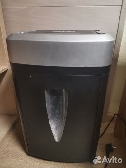 Шредер (уничтожитель бумаги) Office Kit S145