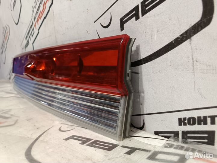 Фальшпанель mitsubishi delica D:5 CV1W CV2W CV4W CV5W центр 6430A113 KA9487Z