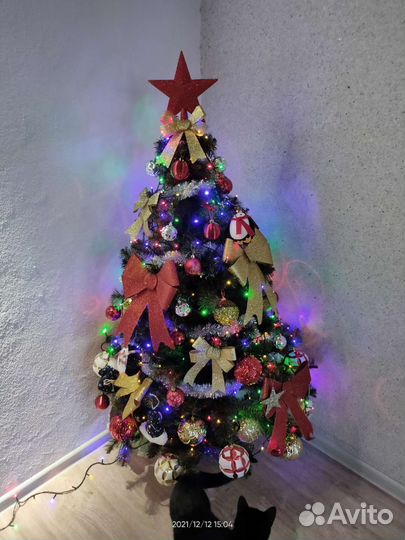 Елка искусственная бу с игрушками