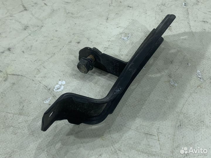 Кронштейн переднего бампера Nissan Murano Z52