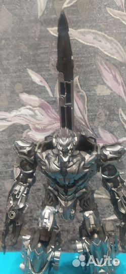 Трансформатор робот Мегатрон