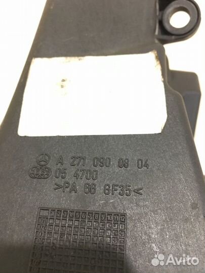 Резонатор воздушного фильтра Mercedes Benz C200