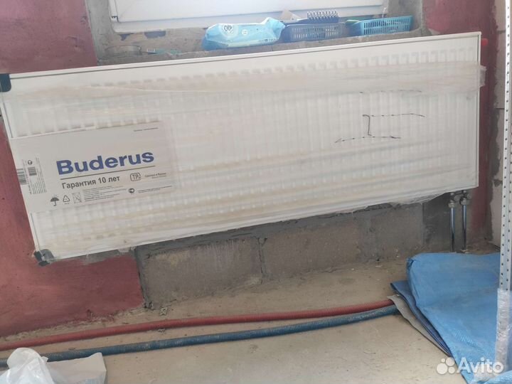 Радиатор отопления Buderus 4 штуки