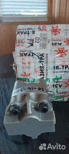 Гидравлический насос Komatsu PC27