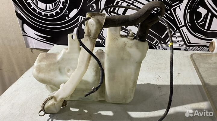 Бачок омывателя лобового стекла BMW 7 series E38