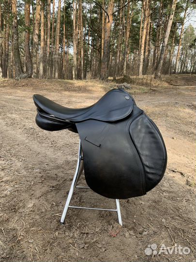 Универсальное седло для лошади