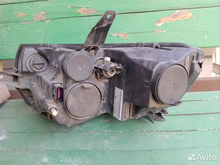 Фара правая renault logan 2