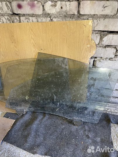 Audi a8 d3 стекло