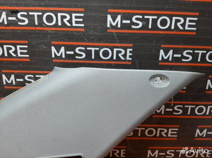 Обшивка стойки задняя левая Mercedes-Benz M-Class