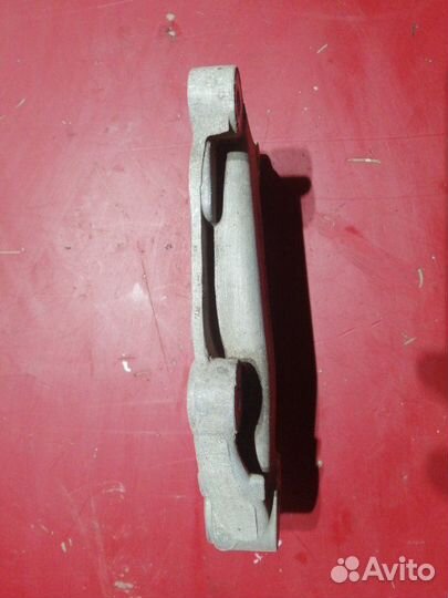 Кронштейн редуктора задний Mercedes Benz S500 W221