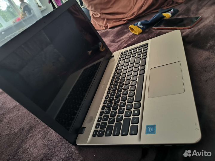 Ноутбук asus