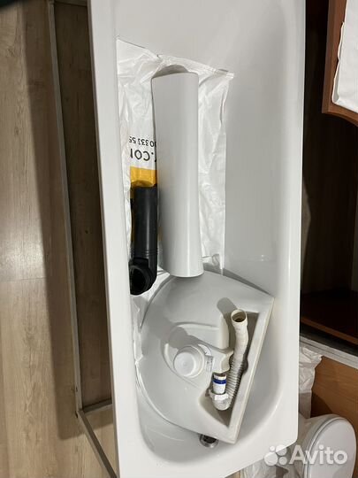 Ванна + унитаз + раковина + шкафчик с зеркалом