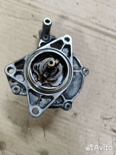 Насос вакуумный 059145100B Audi A6 C5 (S6,RS6) 2.5