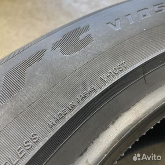 Yokohama Advan Sport V105 285/35 R22