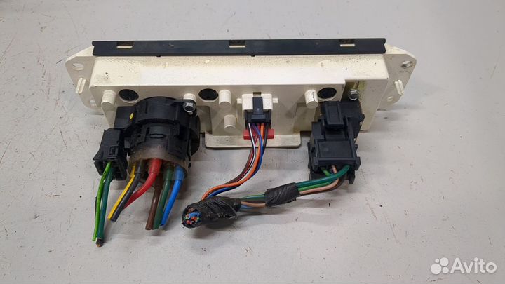 Переключатель отопителя Jeep Wrangler, 2003