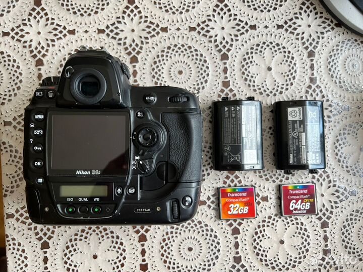 Nikon D3s + Nikon 24-70 ED 2.8