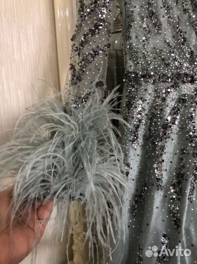 Вечернее платье