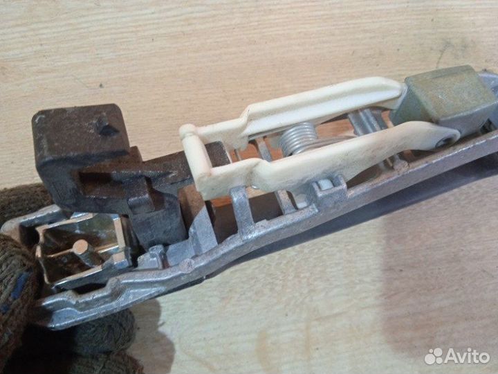 Ручка двери внешняя задняя правая Mercedes-Benz