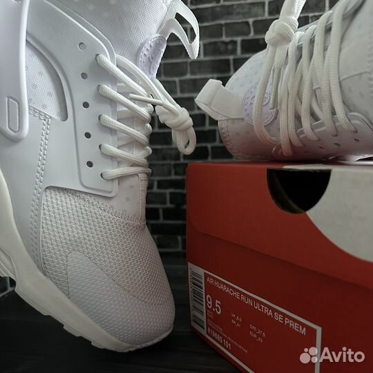 Кроссовки Nike huarache белые