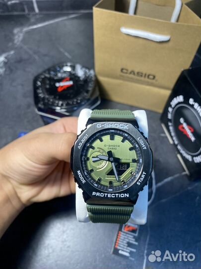 Часы Casio G-Shock GM-2100