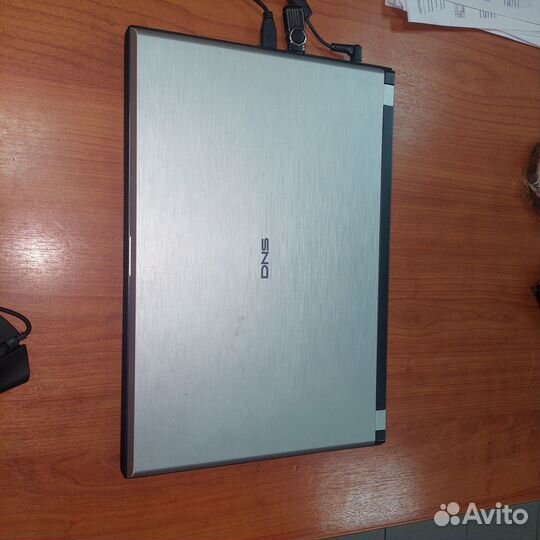 Ноутбук для работы и учебы не треб. Игр
