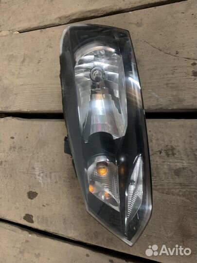 Фара передняя левая на volkswagen polo
