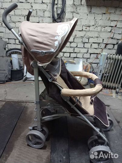 Прогулочная коляска