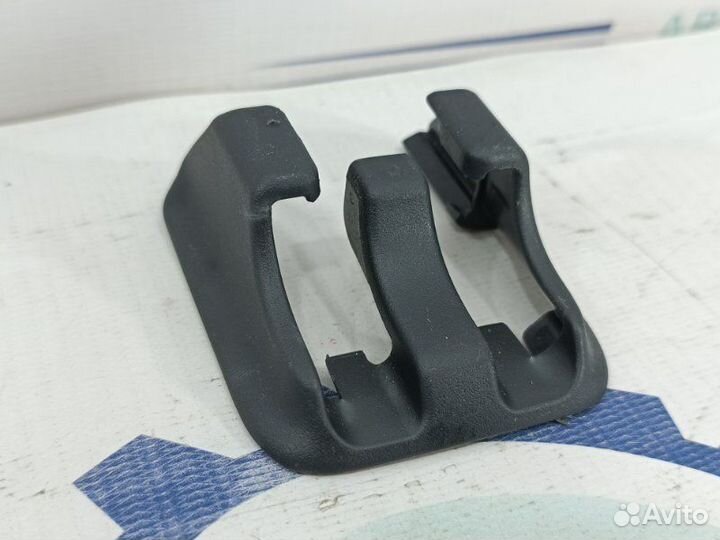 Накладка салазок сиденья Lexus Es 7 2018