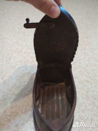 Утюг чугунный старинный