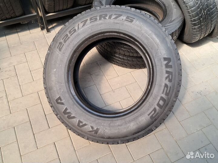 Грузовая шина б/у 225/75 R17.5 кама nr202