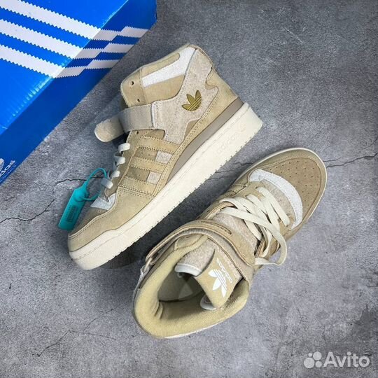 Кроссовки adidas