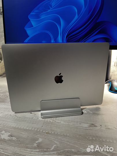 Macbook Pro 15 2018 (i7/16/250)